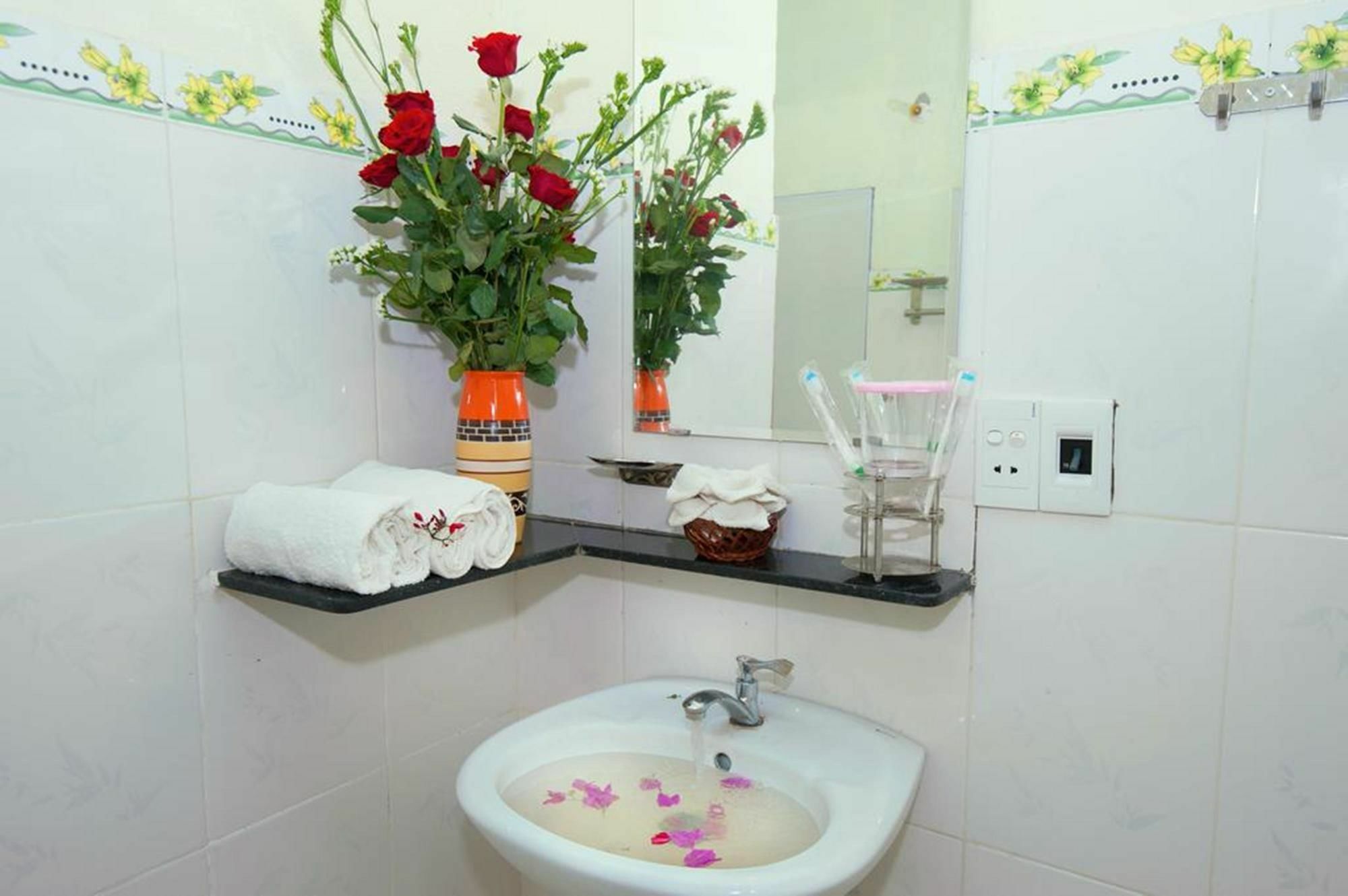 Bougain Villeas Homestay Hoi An Exterior photo